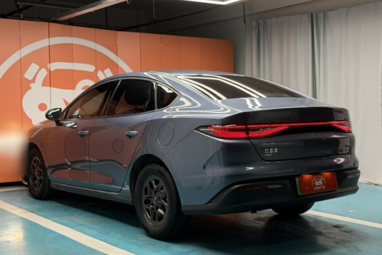 BYD Seal 05 DM-i 2025 — фото 3