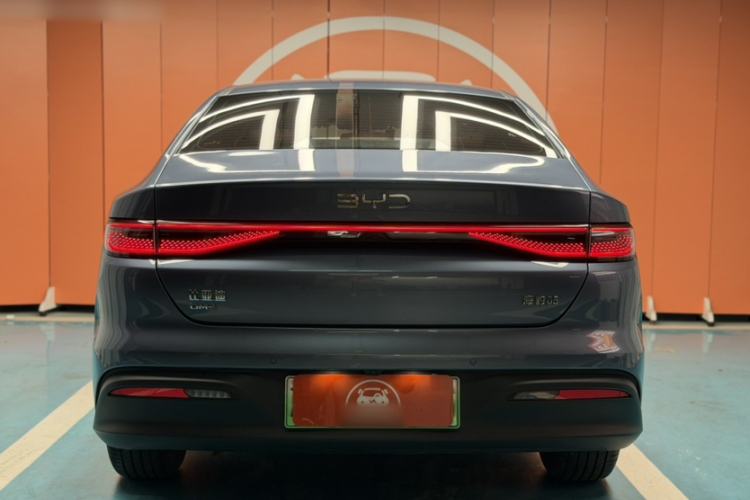 BYD Seal 05 DM-i 2025 — фото 4