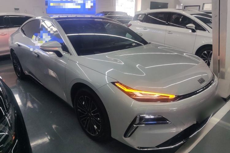 Geely Galaxy 8 2025 — 3