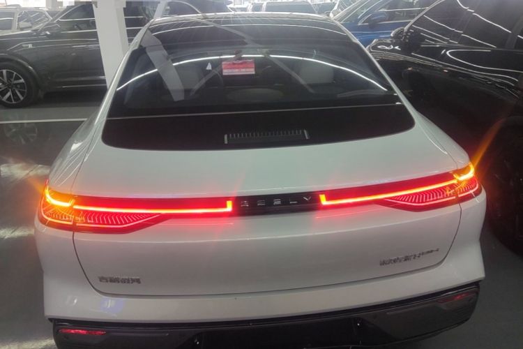Geely Galaxy 8 2025 — 5