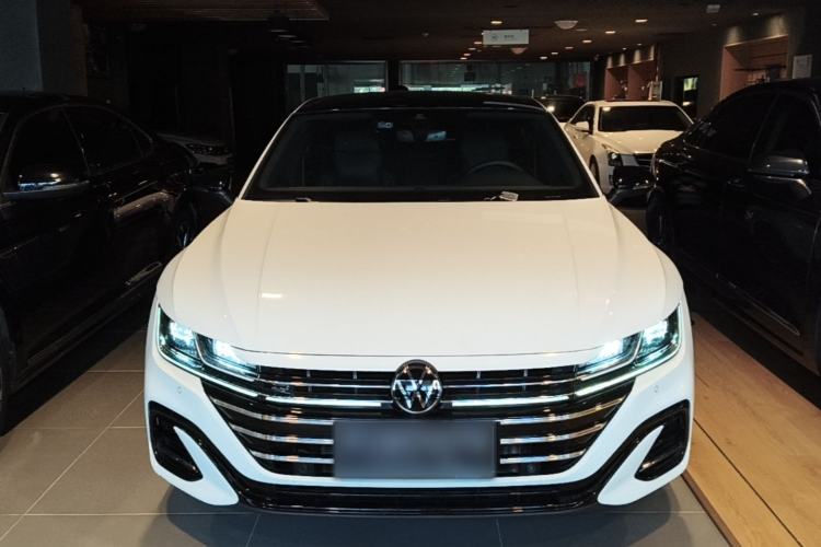 Volkswagen CC 2024 — 2