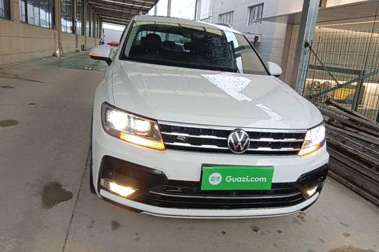 Volkswagen Tiguan L 2021 — фото 2
