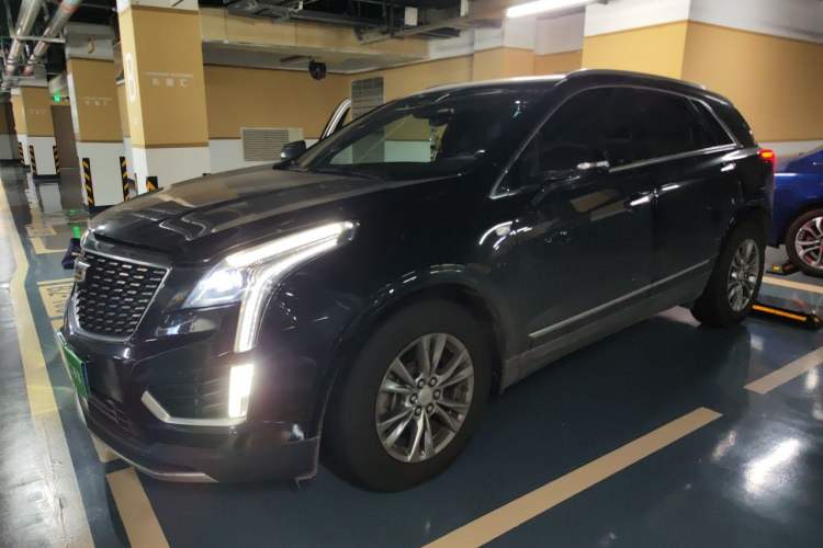Cadillac XT5 2020 — фото 1