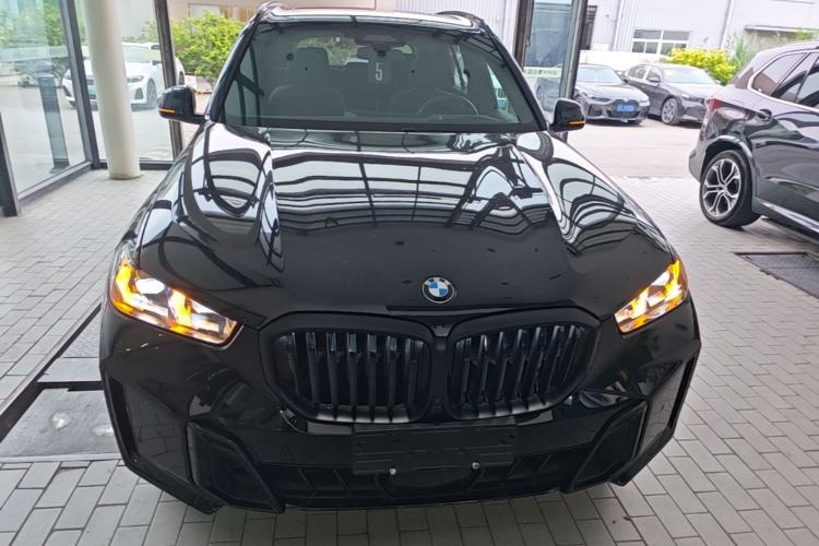BMW X5 2023 — 2