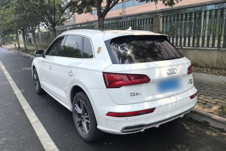 Audi Q5L 2020 — фото 4