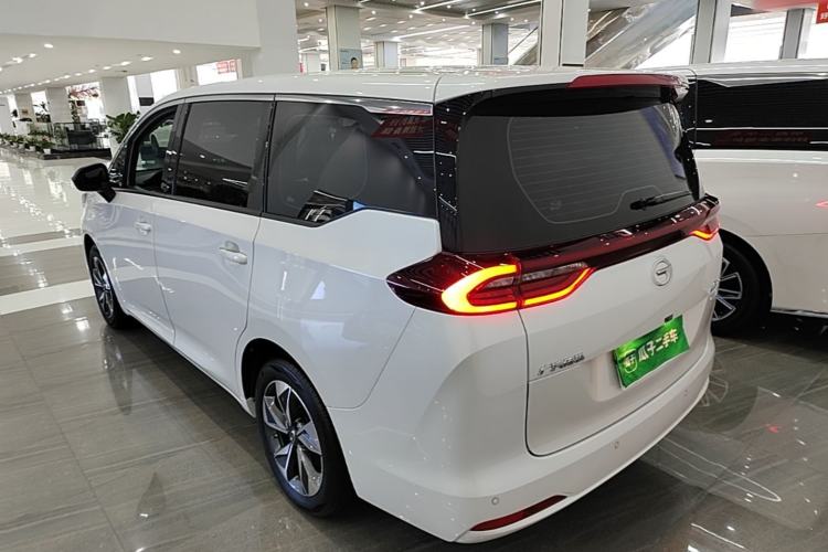 GAC Trumpchi M6 2023 — фото 4