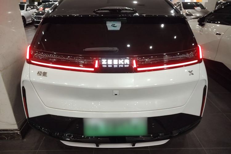 Zeekr X 2023 — 5