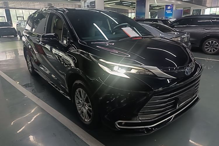 Toyota Sienna 2021 — 3