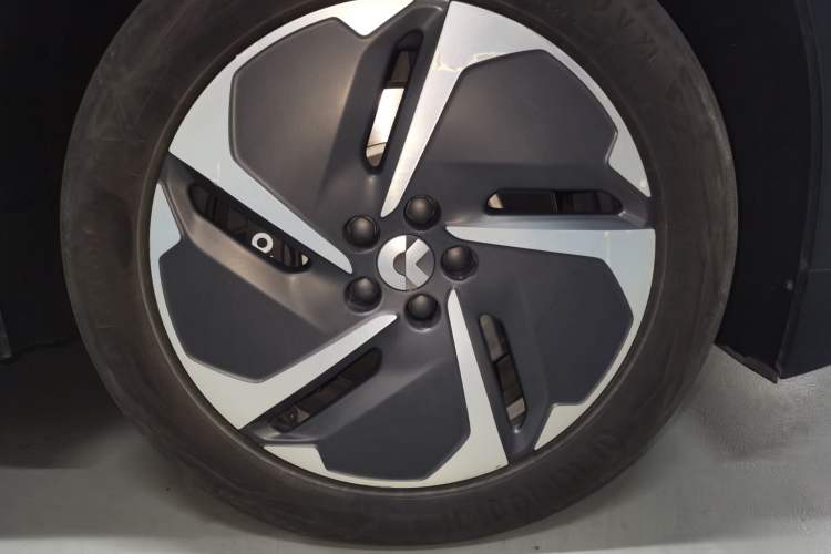 NIO ES8 2024 — 5