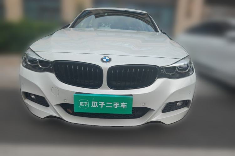 BMW 330i 2020 — 2