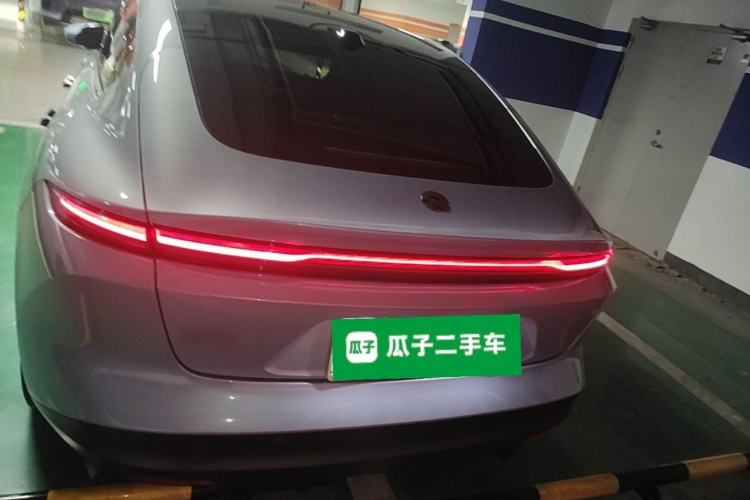 NIO ET5 2022 — 5