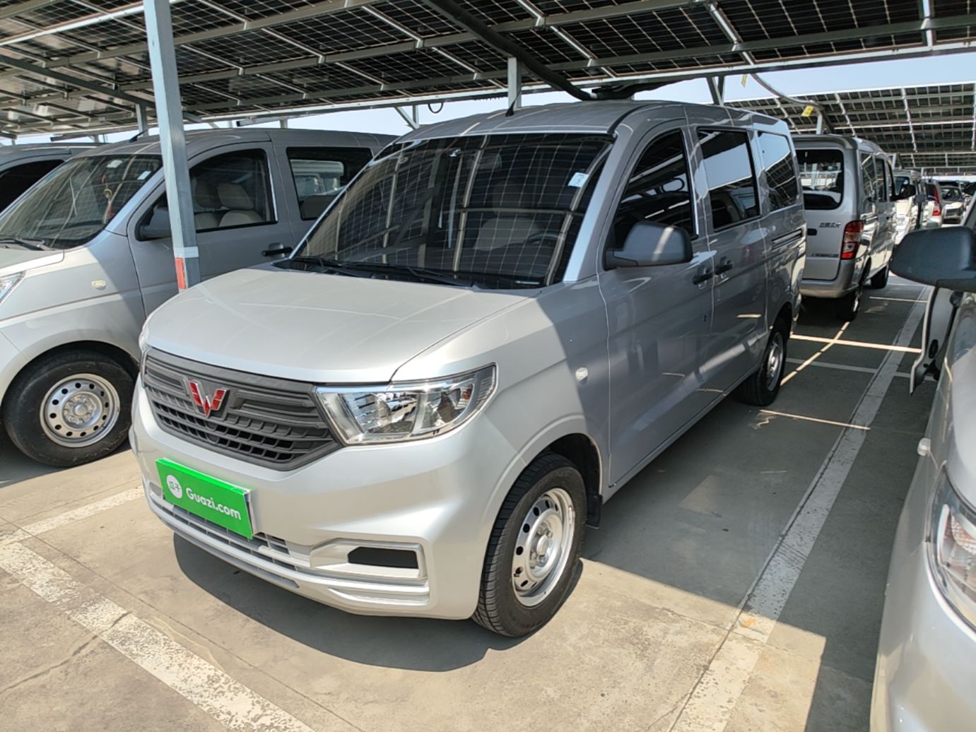 Wuling hongguang v 2022 — фото 1