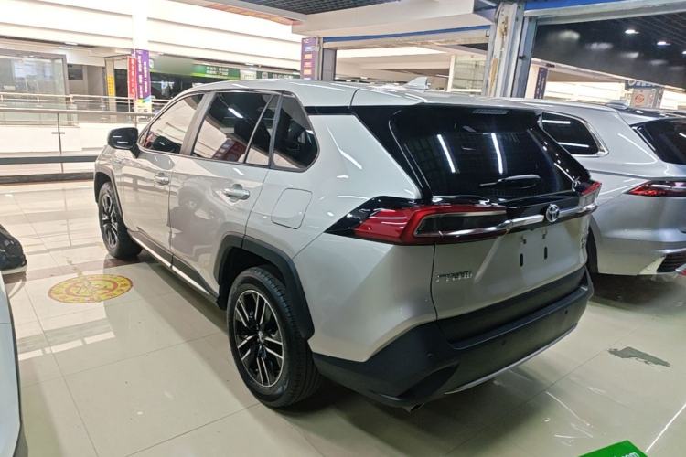 Toyota RAV4 2021 — 4