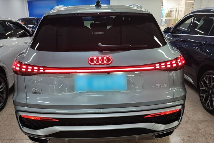 Audi Q5L 2026 — фото 5