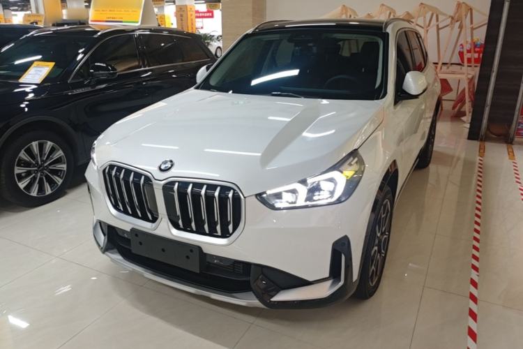 BMW X1 2024 — фото 1