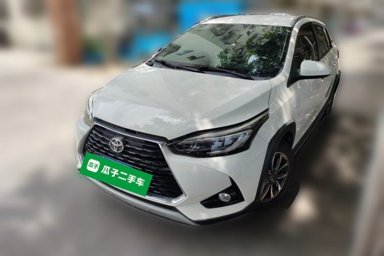 Toyota YARiS L 2022 — фото 1