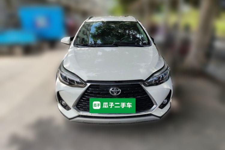 Toyota YARiS L 2022 — фото 2