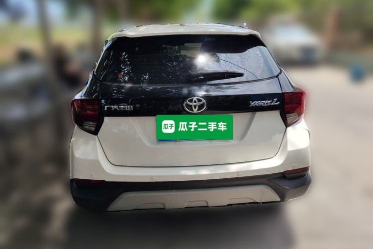 Toyota YARiS L 2022 — фото 5