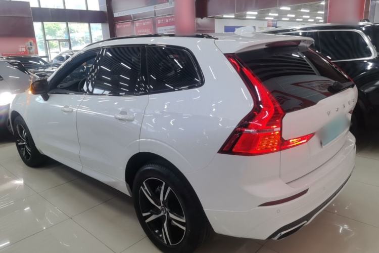 Volvo XC60 2020 — 4