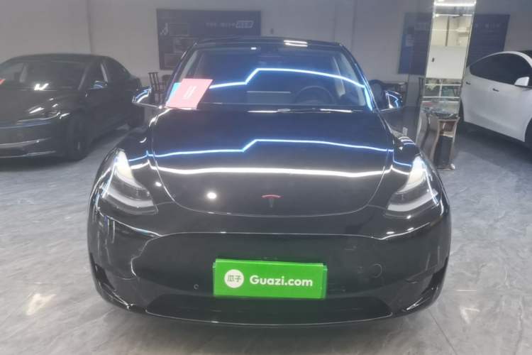 Tesla Model Y 2022 — 2