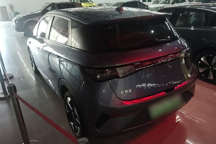 BYD Dolphin 2025 — 4