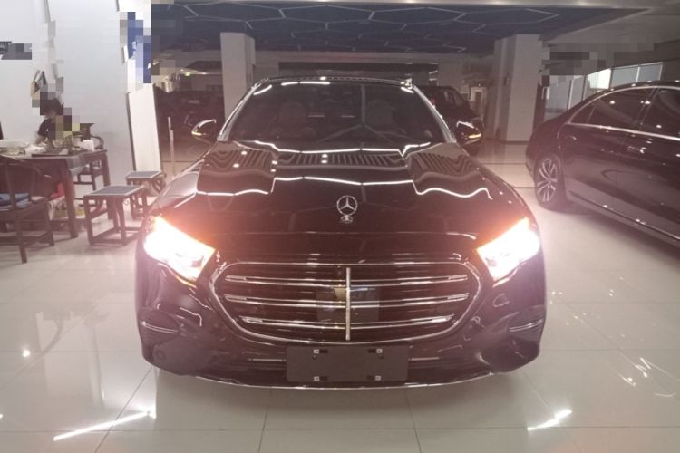 Mercedes-Benz E 300 L 2025 — 2