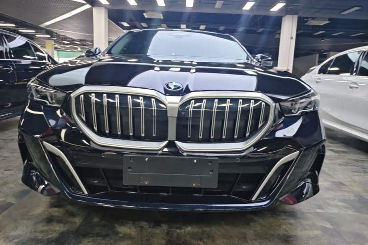 BMW 530Li 2024 — 2