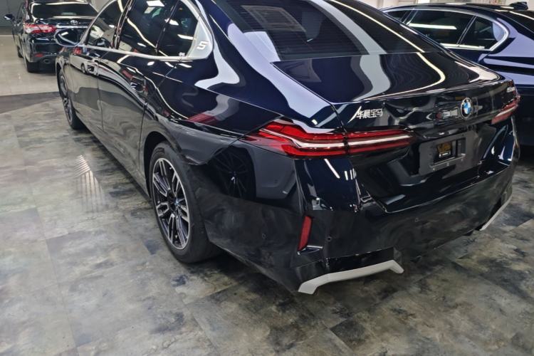 BMW 530Li 2024 — 4