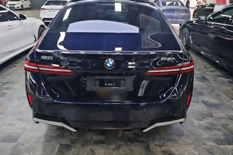 BMW 530Li 2024 — 5
