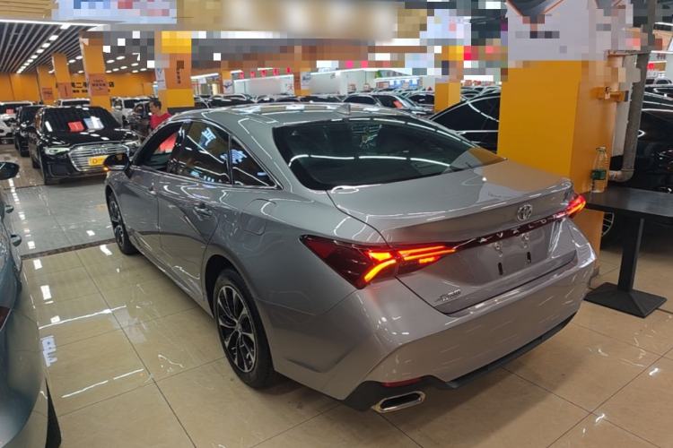 Toyota Avalon 2022 — 4
