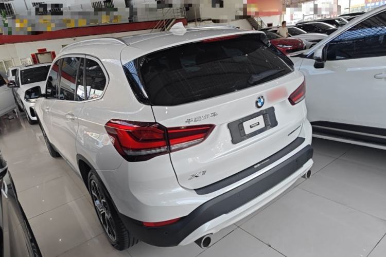 BMW X1 2021 — фото 4