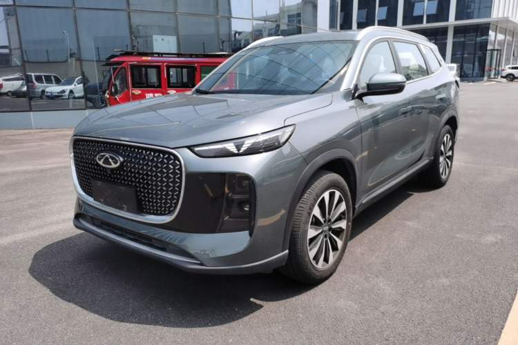 Chery Tiggo 8 Plus 2025 — фото 1