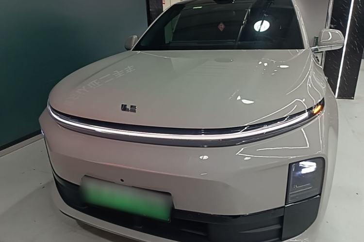 Li Auto L6 2024 — 2