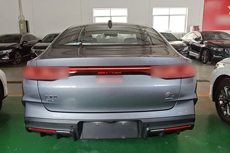 BYD Qin L 2025 — 5