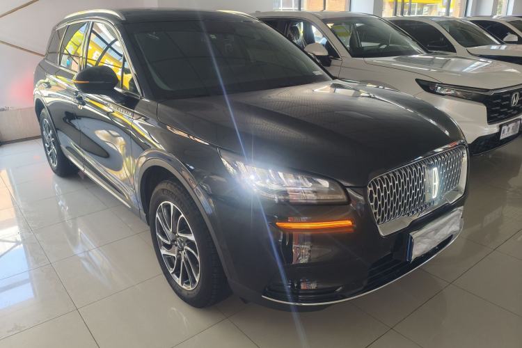 Lincoln Corsair 2022 — 3