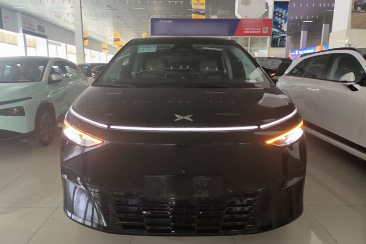 XPeng X9 2024 — 2
