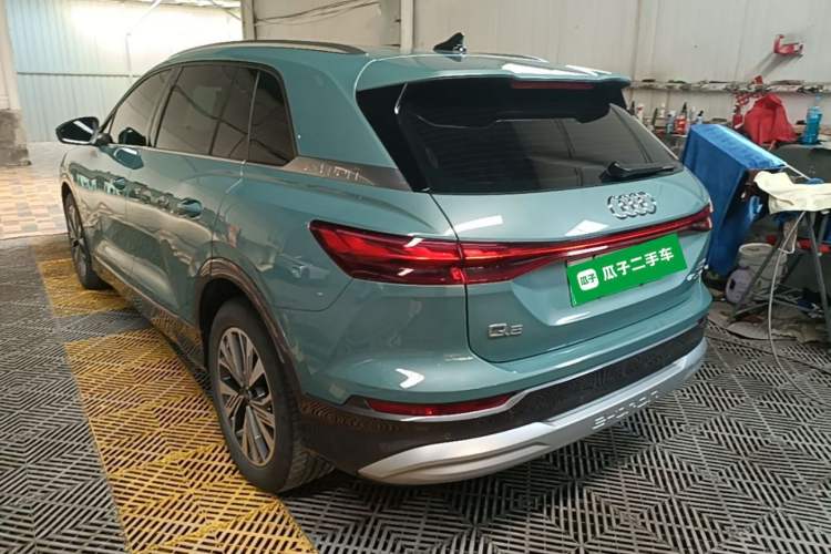 Audi q5 e tron 2023 — фото 4