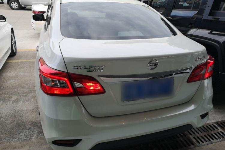 Nissan Sentra 2022 — 5