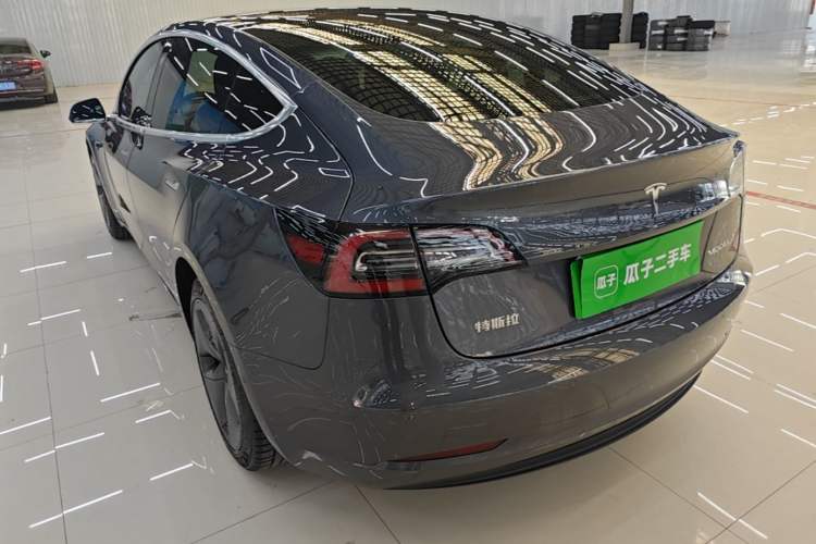 Tesla Model 3 2020 — 4