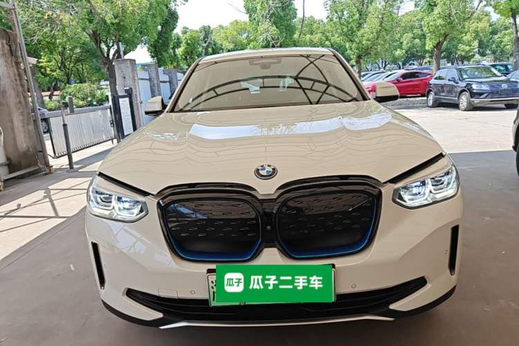 BMW iX3 2021 — 2