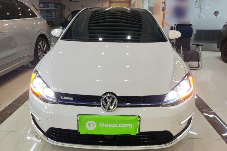 Volkswagen golf pure electric 2020 — 2