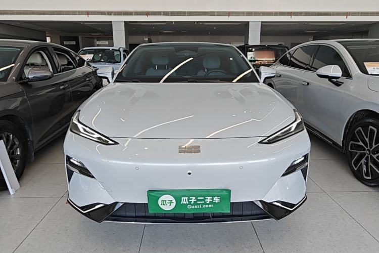 Geely Galaxy E8 2025 — 2