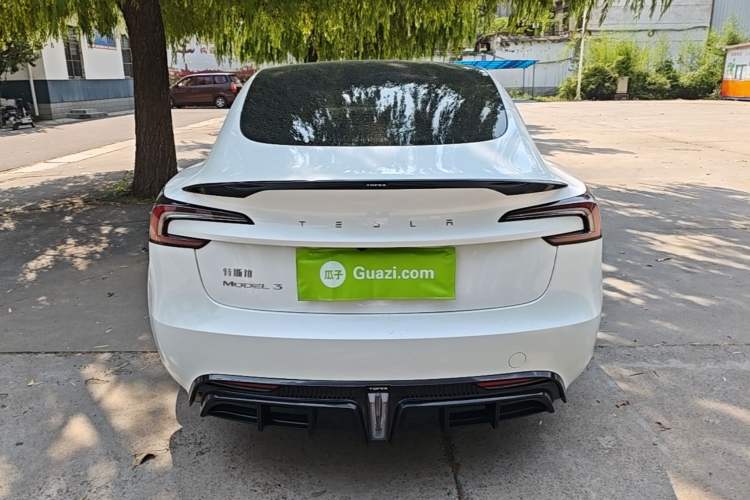 Tesla Model 3 2023 — 5