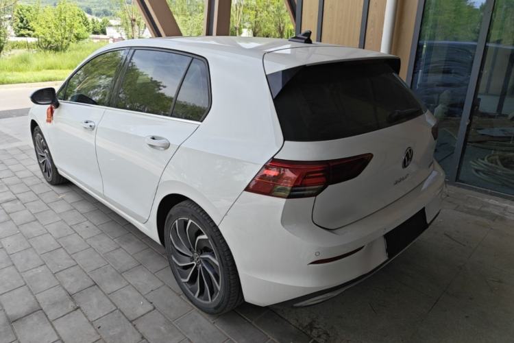 Volkswagen Golf 2021 — 4
