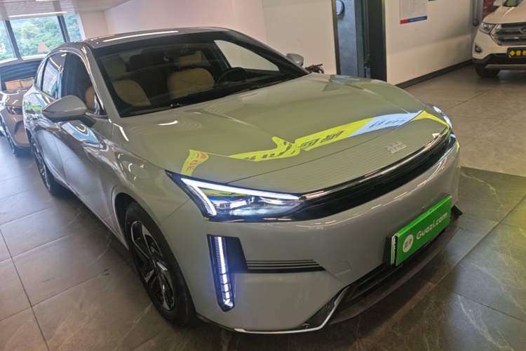 Geely Galaxy L6 2024 — 3