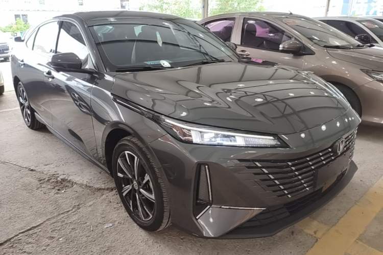 ChangAn Eado 2025 — 3
