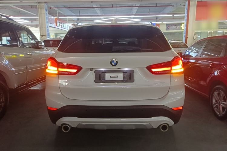 BMW X1 2021 — фото 5