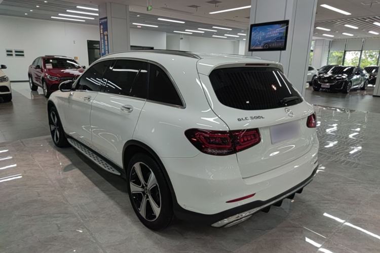 Mercedes-Benz GLC 300 L 2022 — фото 4