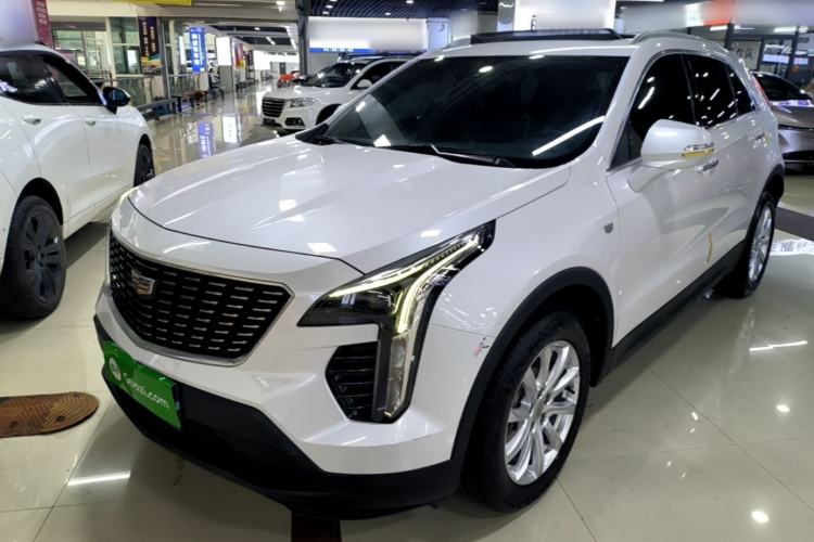 Cadillac XT4 2020 — фото 1