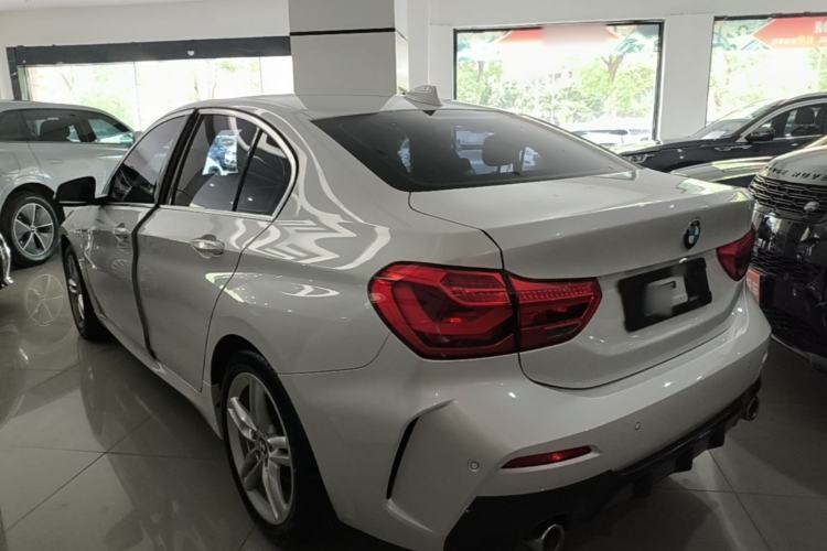 BMW 120i 2021 — фото 4